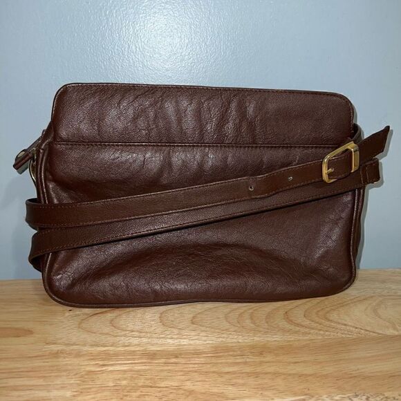 Via Piaggi, Vintage Chestnut Brown Genuine Leather Adjustable Crossbody Purse - Picture 1 of 13